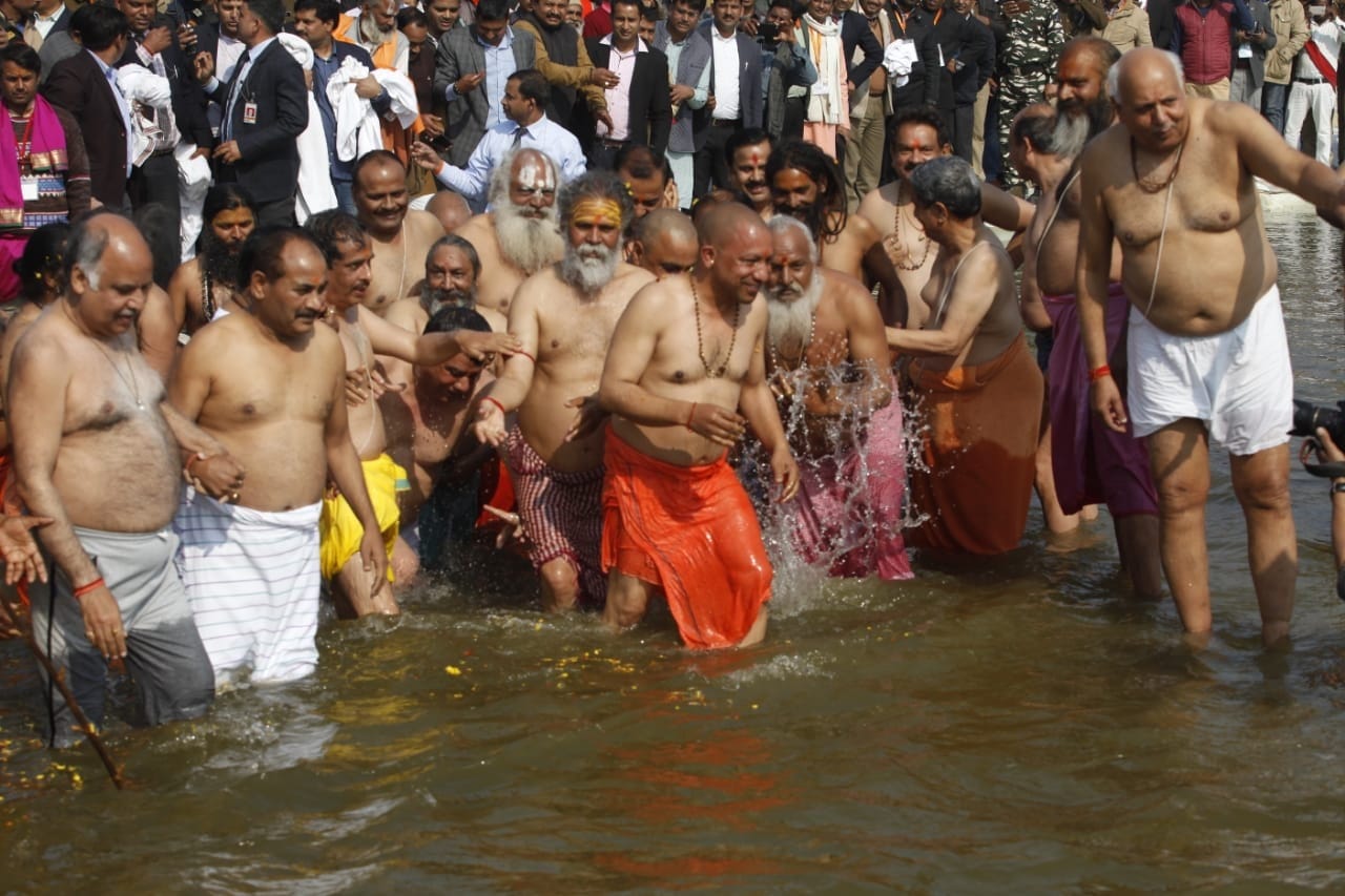 yogi adityanath at prayagraj