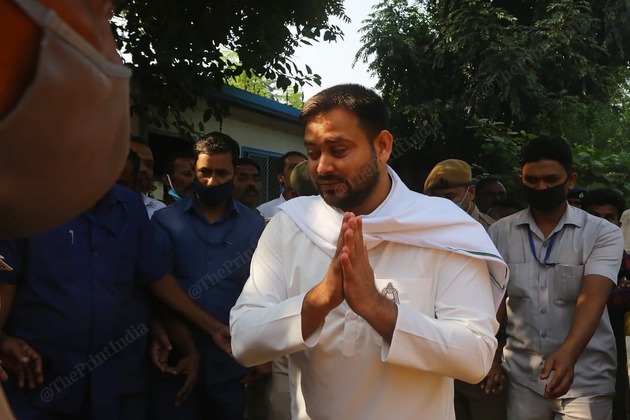 तेजस्वी ने अपने कार्यकर्ताओं से अनुरोध किया है कि परिणाम जो भी हंगामा नहीं करना है/फोटो: प्रवीण जैन/दिप्रिंट