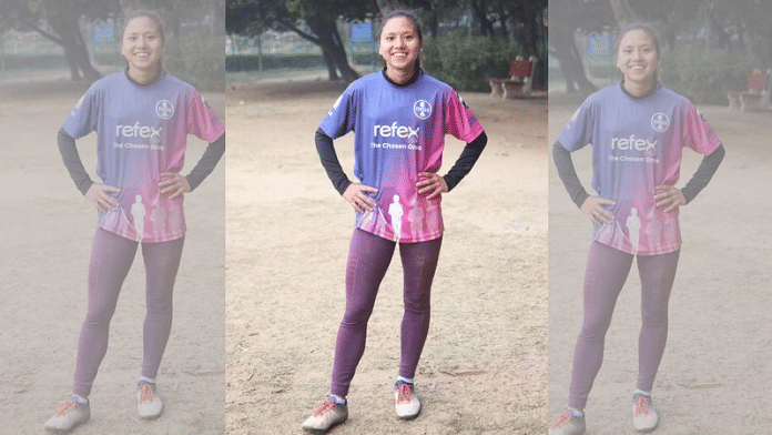 18-वर्षीय मेघा रावत का कहना है कि एक EWS छात्रा और एक महिला होने के नाते उन्हें ‘परिभाषित या सीमित’ नहीं किया जा सकता है | क्रेडिट: स्पेशल अरेंजमेंट