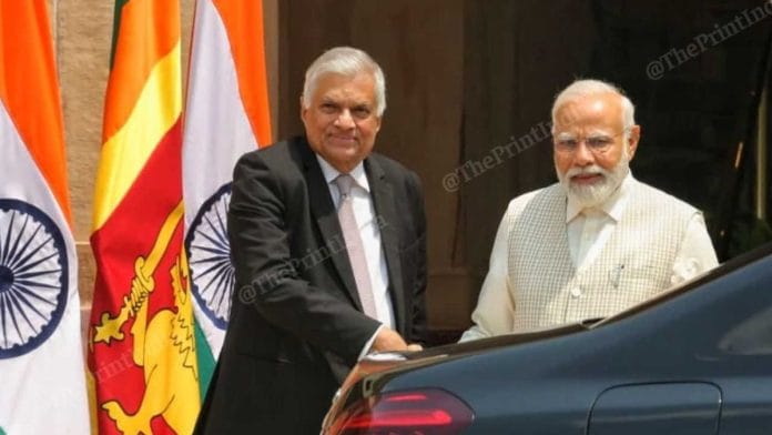श्रीलंका के राष्ट्रपति रानिल विक्रमसिंघे और प्रधानमंत्री नरेंद्र मोदी | फोटो: प्रवीण जैन/दिप्रिंट