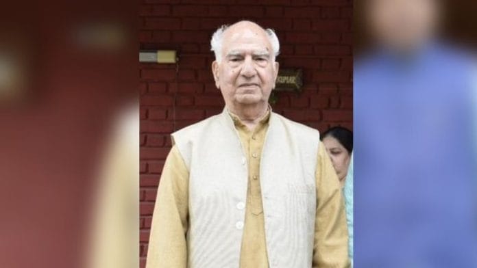 भाजपा नेता और पूर्व केंद्रीय मंत्री शांता कुमार की फाइल फोटो/| Twitter | @dprhp