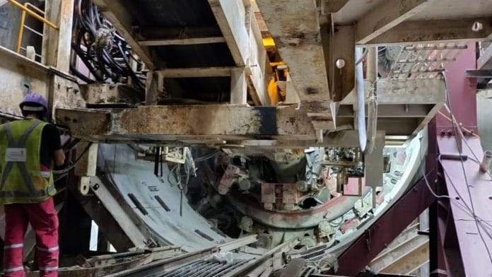 कानपुर मेट्रो के भूमिगत खंड में काम के लिए तैनात की जा रही सुरंग बोरिंग मशीन की फाइल फोटो | एक्स/@OfficialUPMetro