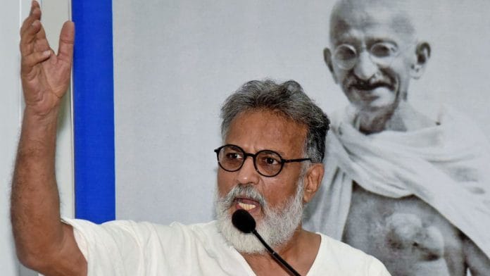 महात्मा गांधी क परपोते और लेखक तुषार गांधी | फोटो: एएनआई