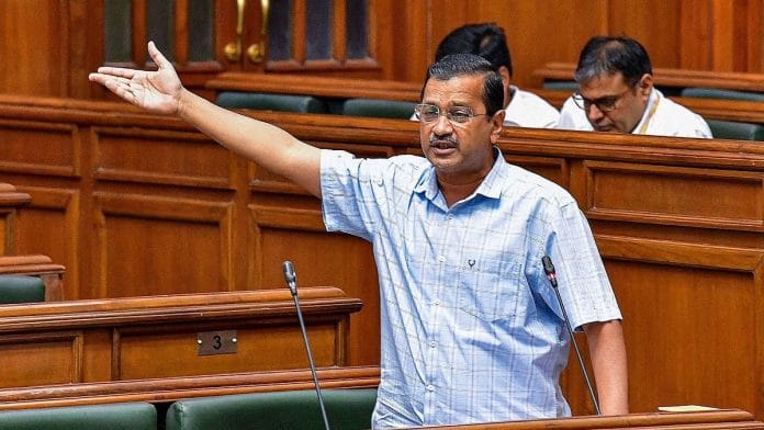 दिल्ली के मुख्यमंत्री अरविंद केजरीवाल दिल्ली विधानसभा के एक सत्र के दौरान बोलते हुए | फोटो: पीटीआई
