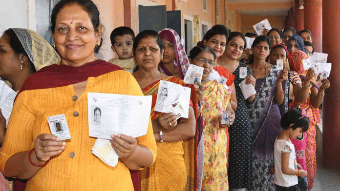 मध्य प्रदेश में मतदाताओं की प्रतीकात्मक तस्वीर | एएनआई