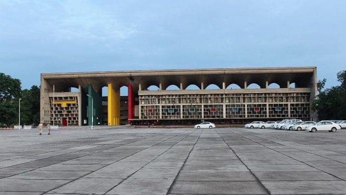 पंजाब और हरियाणा हाई कोर्ट की प्रतिकात्मक तस्वीर | कॉमन्स