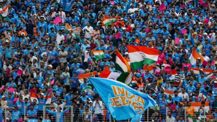 नीले रंग में रंगा नरेंद्र मोदी स्टेडियम | एएनआई