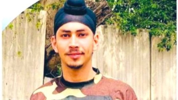 शिवाजी पार्क, मुंबई में छत्रपति शिवाजी की मूर्ति | पूर्वा चिटनीस | छाप