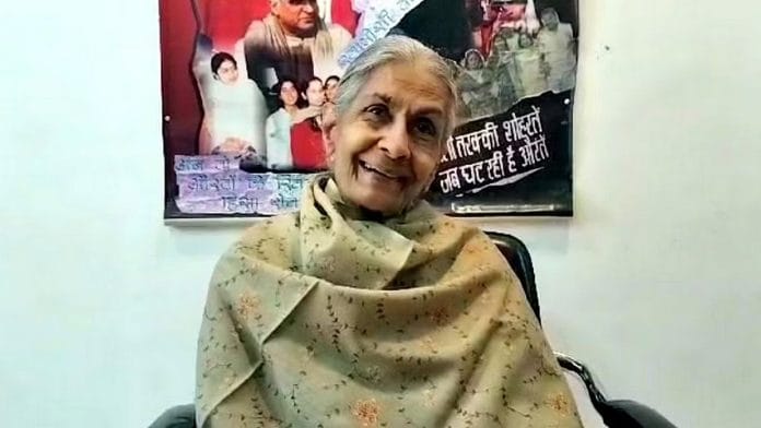 लखनऊ में अपने कार्यालय में दिप्रिंट से बात करते हुए प्रोफेसर रूप रेखा वर्मा | फोटो: शुभांगी मिश्रा/दिप्रिंट