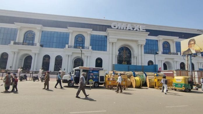 पुरानी दिल्ली का ओमेक्स चौक | फोटो: वंदना मेनन/दिप्रिंट