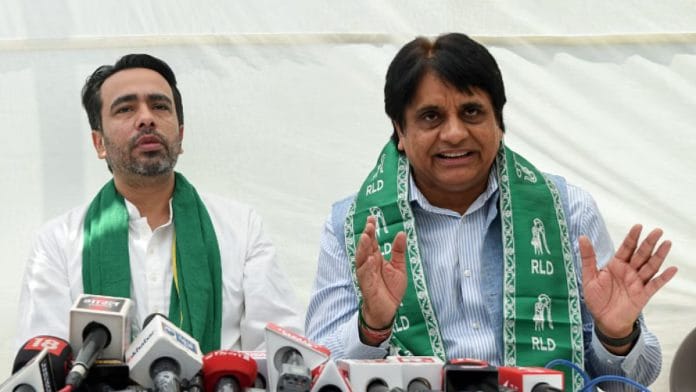 बसपा से अलग होने के बाद मलूक नागर (दाएं) को राष्ट्रीय लोक दल और उसके प्रमुख जयंत चौधरी (बाएं) के पक्ष में गुर्जर वोटों को साधने का काम सौंपा गया है | फाइल फोटो/एएनआई