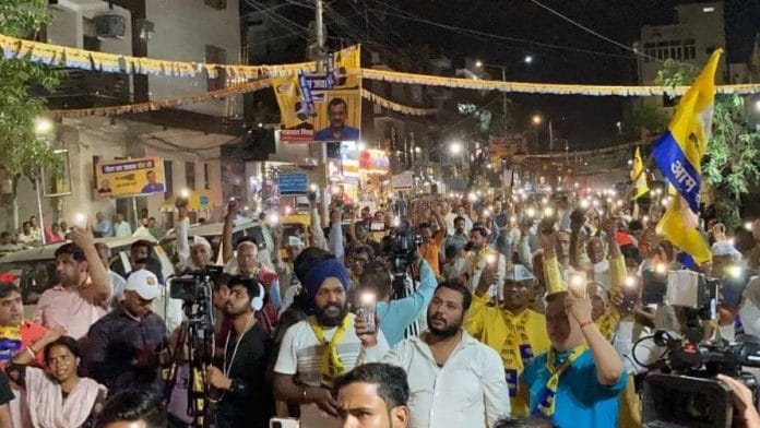 दिल्ली में AAP का एक प्रचार अभियान | फोटो: एक्स/@AAPDelhi