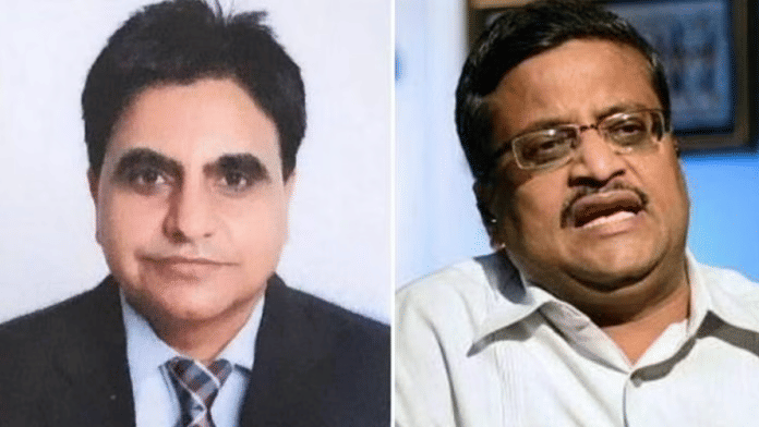 आईएएस अधिकारी संजीव वर्मा (बाएं) और अशोक खेमका (दाएं)