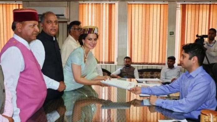 कंगना रनौत ने हिमाचल प्रदेश की मंडी लोकसभा सीट से अपना नामांकन पत्र दाखिल किया | फोटो: एक्स/@KanganaTeam