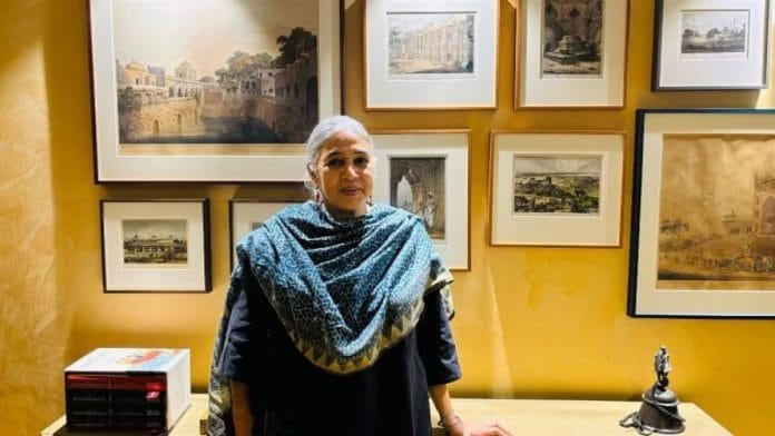 स्वप्ना लिडल ने अचानक ही अपनी पहचान बना ली है और वे इतनी मशहूर हो गई हैं कि अकादमिक हलकों से परे ज़्यादातर शिक्षाविदों को यह नाम नहीं मिल पाता | फोटो: वंदना मेनन/दिप्रिंट