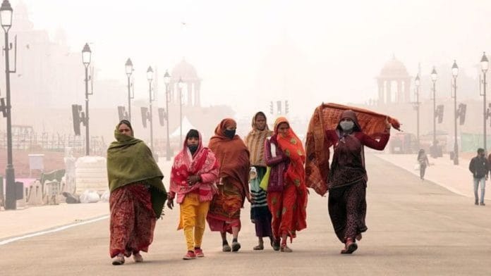 भाजपा को अभी यह तय करना है कि दिल्ली में महिला मतदाताओं के लिए इस योजना की घोषणा किस रूप में की जाएगी | प्रतीकात्मक तस्वीर/एएनआई