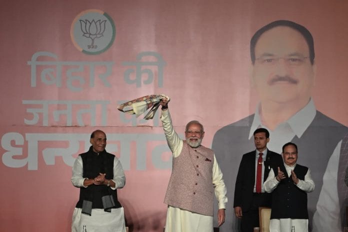 बिहार में एनडीए की जीत के बाद बीजेपी मुख्यालय पहुंचे प्रधानमंत्री नरेंद्र मोदी | फोटो: सूरज सिंह बिष्ट/दिप्रिंट