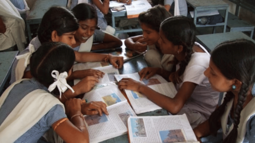 RTE से स्कूलों में पढ़ाई पर असर पड़ा, रीडिंग और मैथ्स दोनों कमज़ोर—नीति ...